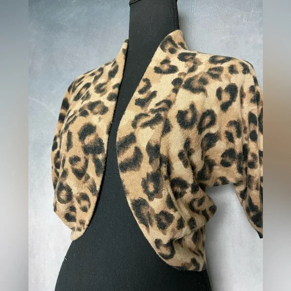 Wool and cashmere cheetah print shawl size small - Picture 3 of 5